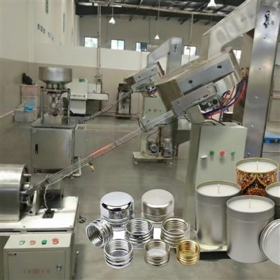 Výrobní linka se závitovým uzávěrem pro venkovní svíčky